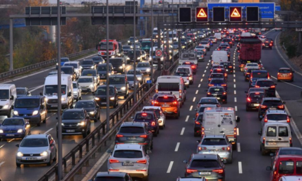 Brüsszel kitiltja a régióból a fosszilis üzemanyaggal működő autókat
